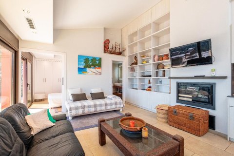 Сasa de 6 dormitorios en venta en Begur, Gerona, Cataluña, Spain № 1345 - foto 12