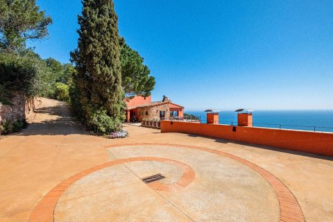 Сasa de 6 dormitorios en venta en Begur, Gerona, Cataluña, Spain № 1345 - foto 23