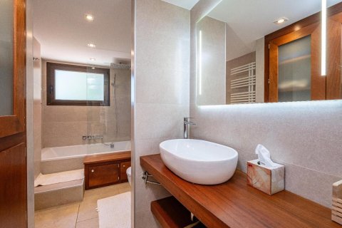 Сasa de 6 dormitorios en venta en Begur, Gerona, Cataluña, Spain № 1345 - foto 13