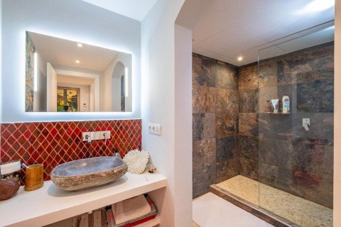 Сasa de 6 dormitorios en venta en Begur, Gerona, Cataluña, Spain № 1345 - foto 25