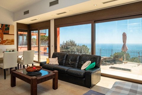 Сasa de 6 dormitorios en venta en Begur, Gerona, Cataluña, Spain № 1345 - foto 10