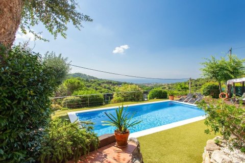 Сasa de 4 dormitorios en venta en Alella, Barcelona, Cataluña, Spain № 1343