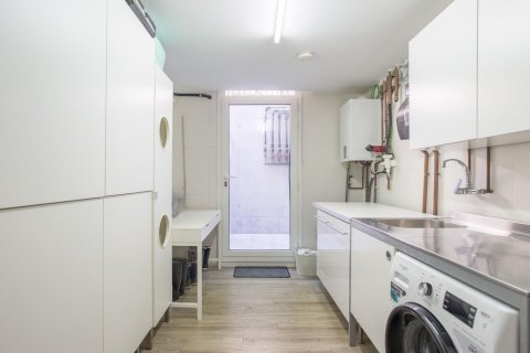 5 bedrooms house for sale in Sant Vicenc De Montalt, Barcelona, Catalonia, Spain № 1342 - photo 17