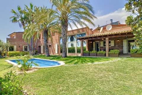 Сasa de 5 dormitorios en venta en Sant Pol de Mar, Barcelona, Cataluña, Spain № 1340