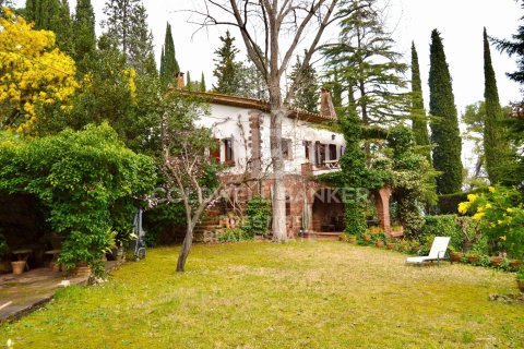 Сasa de 4 dormitorios en venta en Castellví de Rosanes, Barcelona, Cataluña, Spain № 5793 - foto 19
