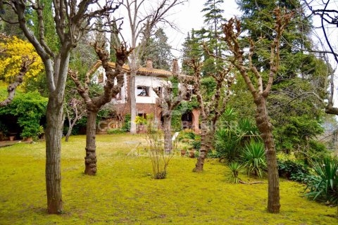 Сasa de 4 dormitorios en venta en Castellví de Rosanes, Barcelona, Cataluña, Spain № 5793 - foto 21