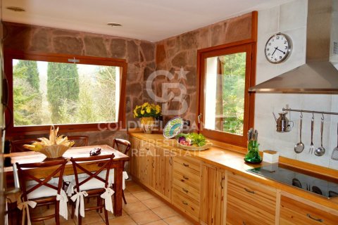 Сasa de 4 dormitorios en venta en Castellví de Rosanes, Barcelona, Cataluña, Spain № 5793 - foto 12