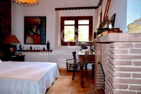 Сasa de 4 dormitorios en venta en Castellví de Rosanes, Barcelona, Cataluña, Spain № 5793 - foto 14