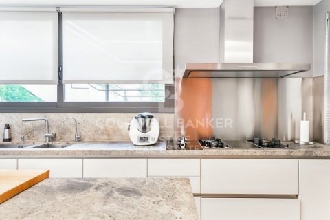 Сasa de 4 dormitorios en venta en Esplugues de Llobregat, Barcelona, Cataluña, Spain № 5791 - foto 14