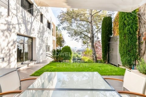 Сasa de 4 dormitorios en venta en Esplugues de Llobregat, Barcelona, Cataluña, Spain № 5791 - foto 20