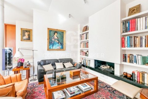 Сasa de 4 dormitorios en venta en Esplugues de Llobregat, Barcelona, Cataluña, Spain № 5791 - foto 12