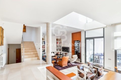 Сasa de 4 dormitorios en venta en Esplugues de Llobregat, Barcelona, Cataluña, Spain № 5791 - foto 10