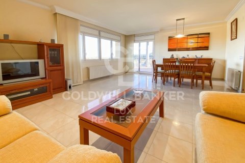 Сasa de 4 dormitorios en venta en Vilamalla, Gerona, Cataluña, Spain № 5792 - foto 12