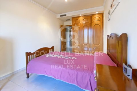 Сasa de 4 dormitorios en venta en Vilamalla, Gerona, Cataluña, Spain № 5792 - foto 18