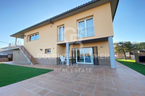Сasa de 4 dormitorios en venta en Vilamalla, Gerona, Cataluña, Spain № 5792 - foto 6