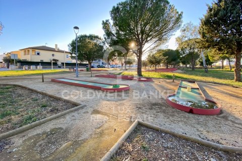 Сasa de 4 dormitorios en venta en Vilamalla, Gerona, Cataluña, Spain № 5792 - foto 8