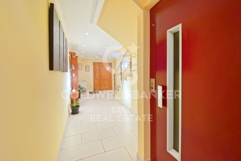 Сasa de 4 dormitorios en venta en Vilamalla, Gerona, Cataluña, Spain № 5792 - foto 22