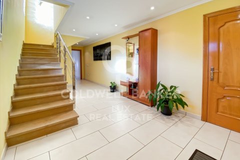 Сasa de 4 dormitorios en venta en Vilamalla, Gerona, Cataluña, Spain № 5792 - foto 23