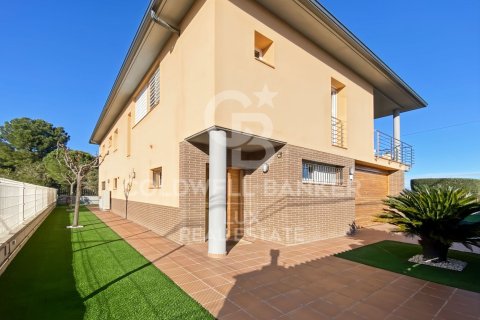 Сasa de 4 dormitorios en venta en Vilamalla, Gerona, Cataluña, Spain № 5792 - foto 4