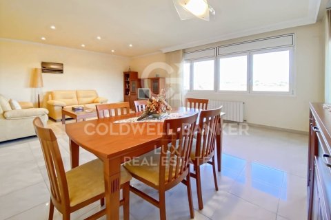Сasa de 4 dormitorios en venta en Vilamalla, Gerona, Cataluña, Spain № 5792 - foto 13