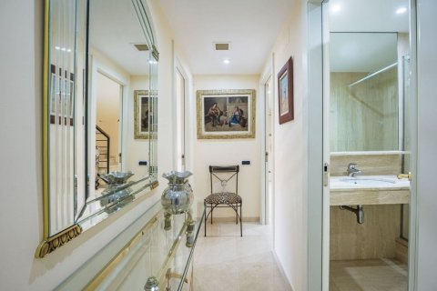 4 bedrooms apartment for sale in Sitges, Barcelona, Catalonia, Spain № 7102 - photo 22