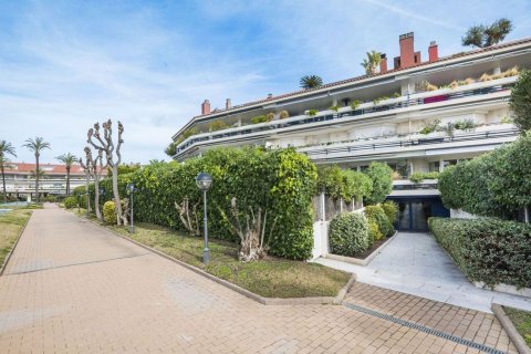 4 bedrooms apartment for sale in Sitges, Barcelona, Catalonia, Spain № 7102 - photo 9