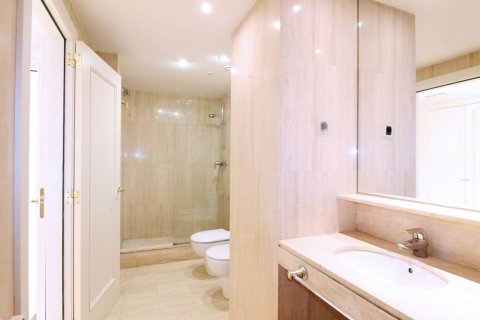 Купить квартиру в Ситжес, Испания с 4 комнаты, 169м², № 7103 - фото 9