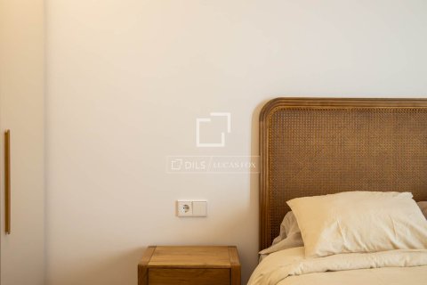 Apartamento de 3 dormitorios en venta en Barcelona, Cataluña, Spain № 6537 - foto 4