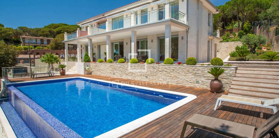 6 bedrooms villa for sale in Cabrils, Barcelona, Catalonia, Spain № 6534
