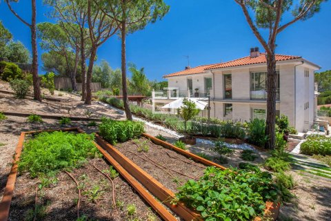 6 bedrooms villa for sale in Cabrils, Barcelona, Catalonia, Spain № 6534 - photo 3