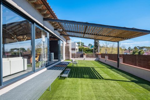 Villa de 14 dormitorios en venta en Bellaterra, Barcelona, Cataluña, Spain № 6538 - foto 4