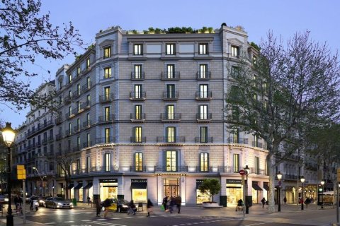 Apartamento de 4 dormitorios en venta en Barcelona, Cataluña, Spain № 1705