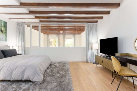 Apartamento de 3 dormitorios en venta en Barcelona, Cataluña, Spain № 1707 - foto 3
