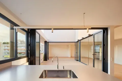 Apartamento de 4 dormitorios en venta en Barcelona, Cataluña, Spain № 1708 - foto 11