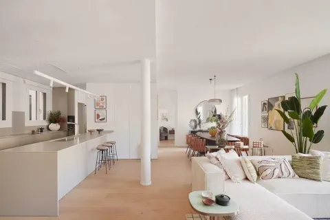 Apartamento de 4 dormitorios en venta en Barcelona, Cataluña, Spain № 1708 - foto 4