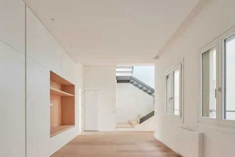 Apartamento de 4 dormitorios en venta en Barcelona, Cataluña, Spain № 1708 - foto 8