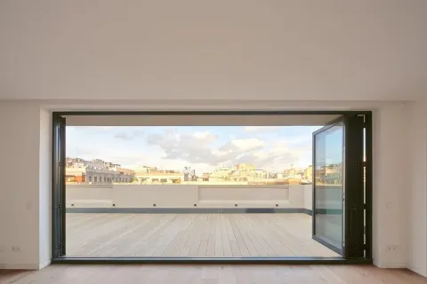 Apartamento de 4 dormitorios en venta en Barcelona, Cataluña, Spain № 1708 - foto 10