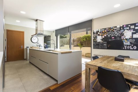 5 bedrooms house for sale in Barcelona, Catalonia, Spain № 1709 - photo 9