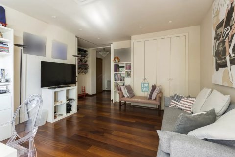5 bedrooms house for sale in Barcelona, Catalonia, Spain № 1709 - photo 14