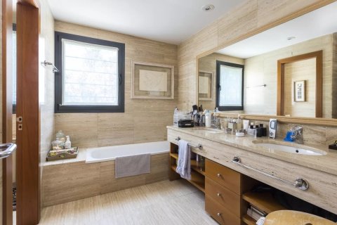 5 bedrooms house for sale in Barcelona, Catalonia, Spain № 1709 - photo 11