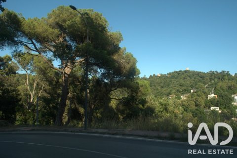 Parcela de 1029 m² en venta en Sant Cugat del Vallès, Barcelona, Cataluña, Spain № 8362 - foto 2