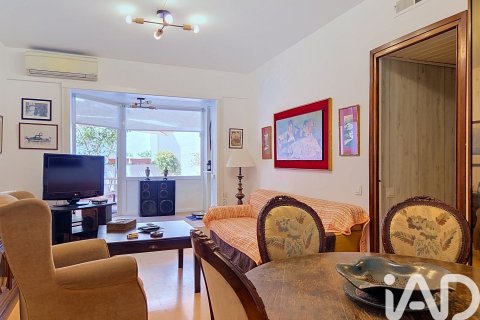 Apartamento de 4 dormitorios en venta en Barcelona, Cataluña, Spain № 8361 - foto 5