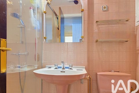 Apartamento de 4 dormitorios en venta en Barcelona, Cataluña, Spain № 8361 - foto 12