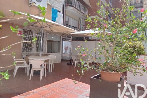 Apartamento de 4 dormitorios en venta en Barcelona, Cataluña, Spain № 8361 - foto 11