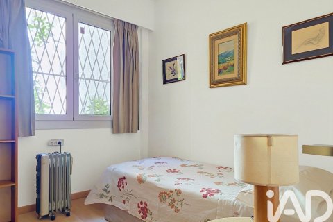 Apartamento de 4 dormitorios en venta en Barcelona, Cataluña, Spain № 8361 - foto 9