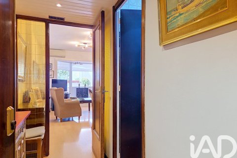 Apartamento de 4 dormitorios en venta en Barcelona, Cataluña, Spain № 8361 - foto 22