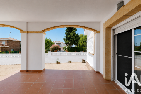 5 bedrooms house for sale in Roda de Berà, Tarragona, Catalonia, Spain № 8358 - photo 12