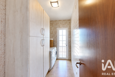 5 bedrooms house for sale in Roda de Berà, Tarragona, Catalonia, Spain № 8358 - photo 15