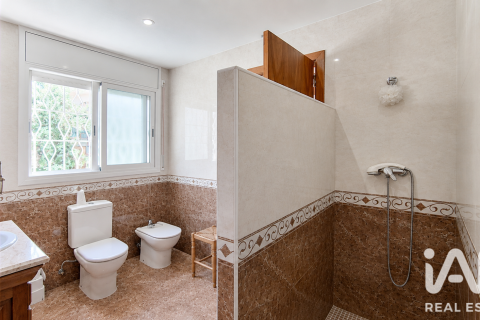 5 bedrooms house for sale in Roda de Berà, Tarragona, Catalonia, Spain № 8358 - photo 17