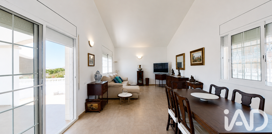 5 bedrooms house for sale in Roda de Berà, Tarragona, Catalonia, Spain № 8358